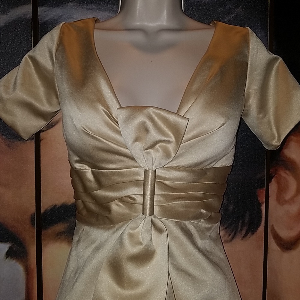 Stunning Cream Sateen Fashion Dress w Vertical Bow One of a Kind - Picture 2 of 8